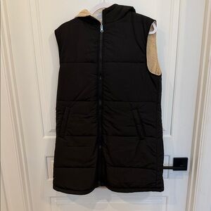 Black Hooded Women's Vest